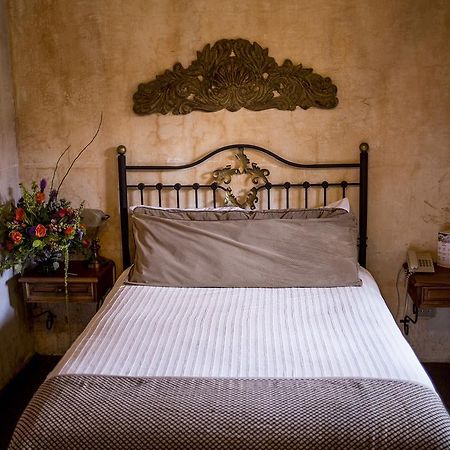 Hotel La Casona De Antigua ภายนอก รูปภาพ