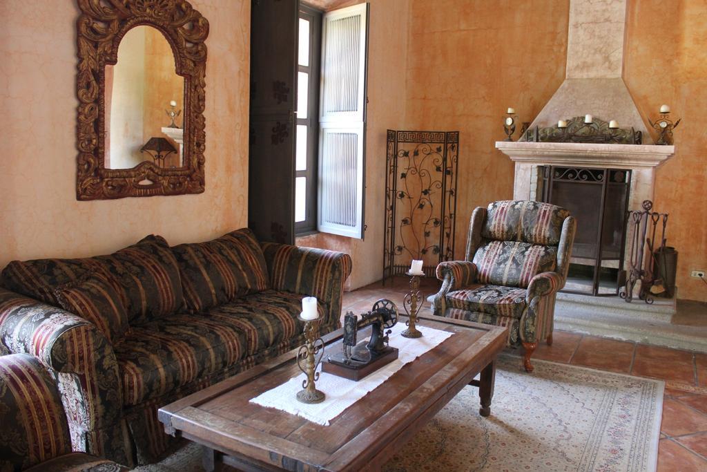 Hotel La Casona De Antigua ภายนอก รูปภาพ